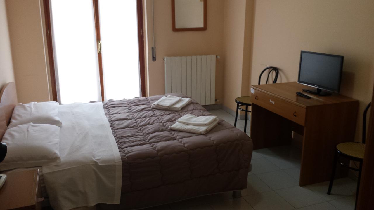 Albergo Italia Lavello Exterior foto