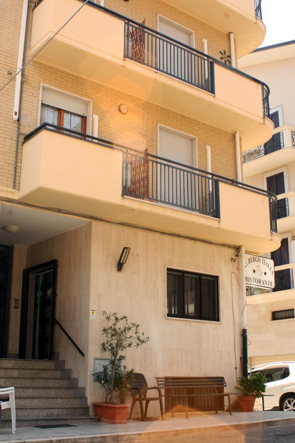 Albergo Italia Lavello Exterior foto